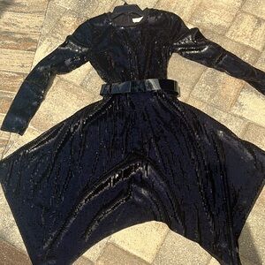 Michael Kors, black full sequins size small long sleeve stunning dress